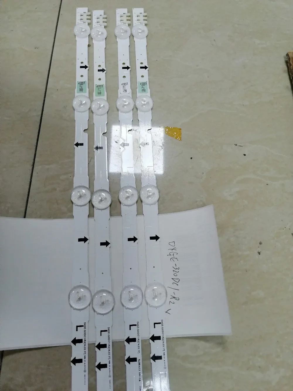 Комплект одежды из 4 предметов, новая 7LED D4GE-320DC1-R2 D4GE-320DC1-R3 FORUE32J5500AK UE32J5500 642 мм полосы