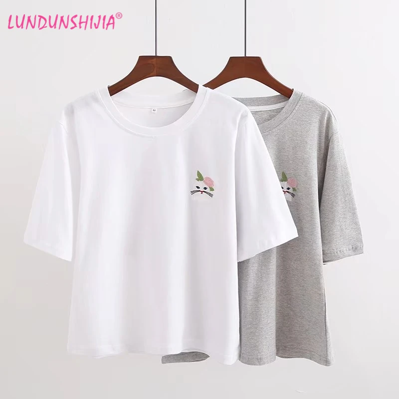 

LUNDUNSHIJIA Little White Cat Embroidery T-shirt Female 2017 Summer Woman Fashion Tops Ladies Short Sleeve T-shirts For Women