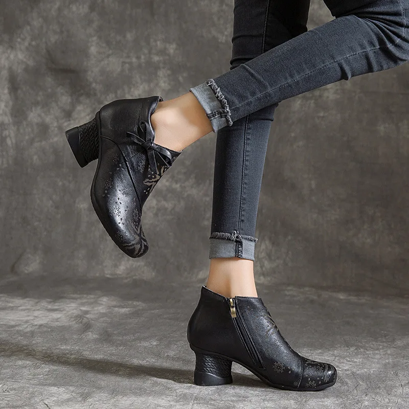 Женские ботинки с вышивкой; кожаные весенние туфли на высоком каблуке 6 см; модель года; женские Брендовые ботильоны ручной работы из натуральной кожи в стиле ретро