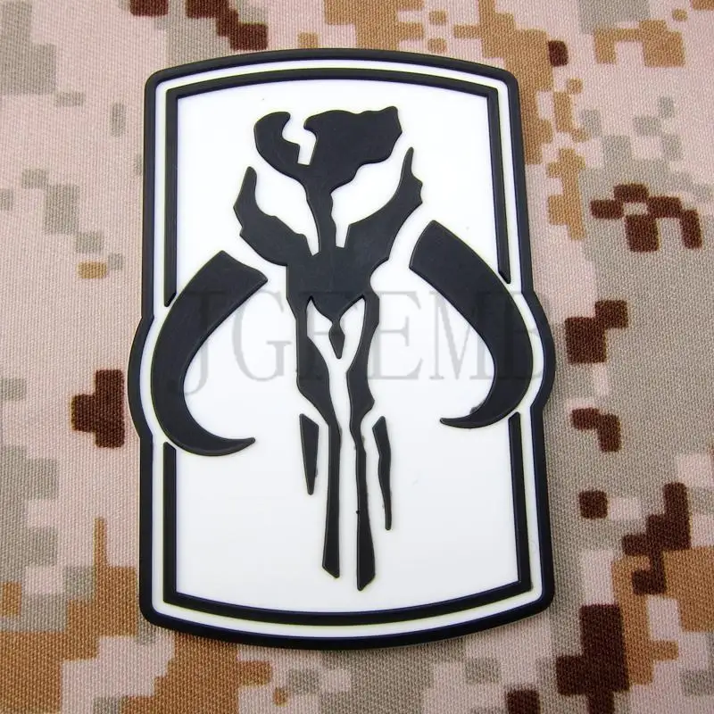 

White Boba Fett Mandalorian Bantha BOUNTY HUNTER Tactical military morale Airsoft 3D PVC patch PB1662