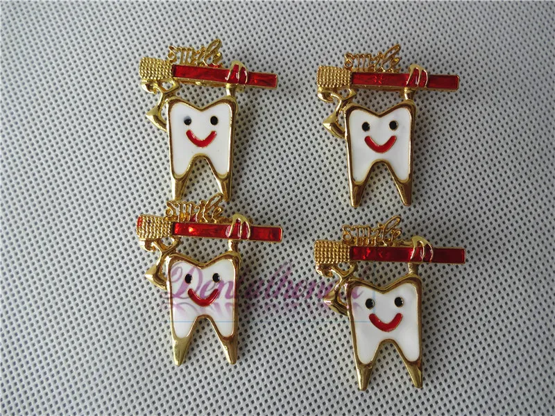 

4pcs Dental Clinic Gift Metal Tooth Type Molar Brooch Dental Culture Item