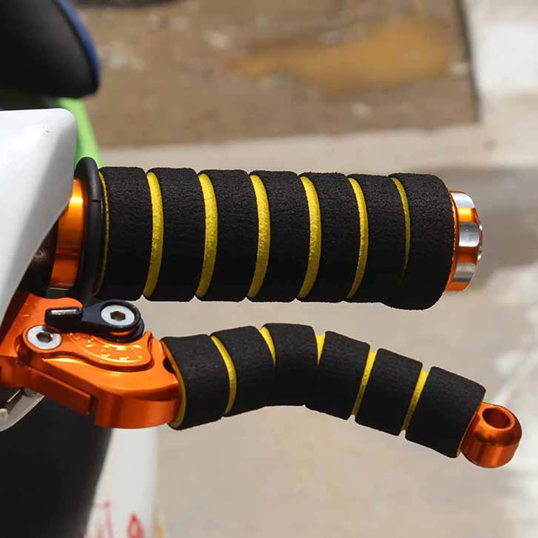 Dewtreetali Best selling Foam Sponge Motorcycle Bicycle Handle Grip Non Slip Handbar Grips Brake Cover for