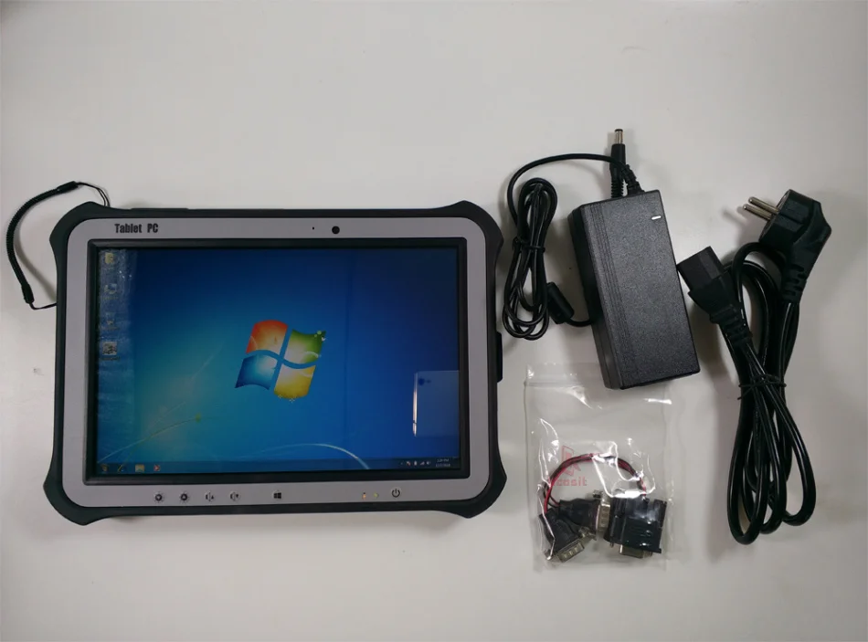 China Industrial Windows Tablet pc r8 Linux 10.1 Exibir Áspero Computador Portátil Móvel 4 gb Ram 64 Ssd 4g Lte Gps Rs232 7 8 10.1