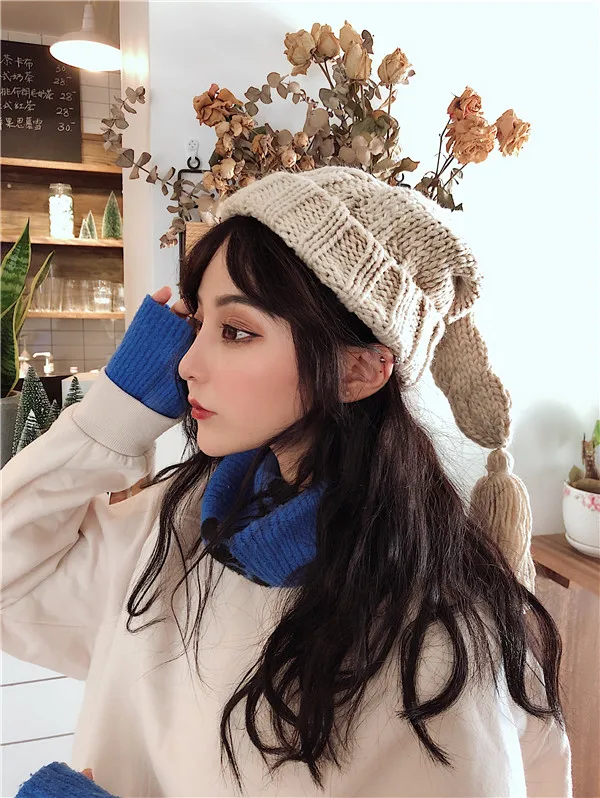 Зимние Skullies Beanies шапки для женщин милые, в Корейском стиле в виде скрученной косы теплые Skullies сплошной цвет кисточкой вязанные шапки-бобы