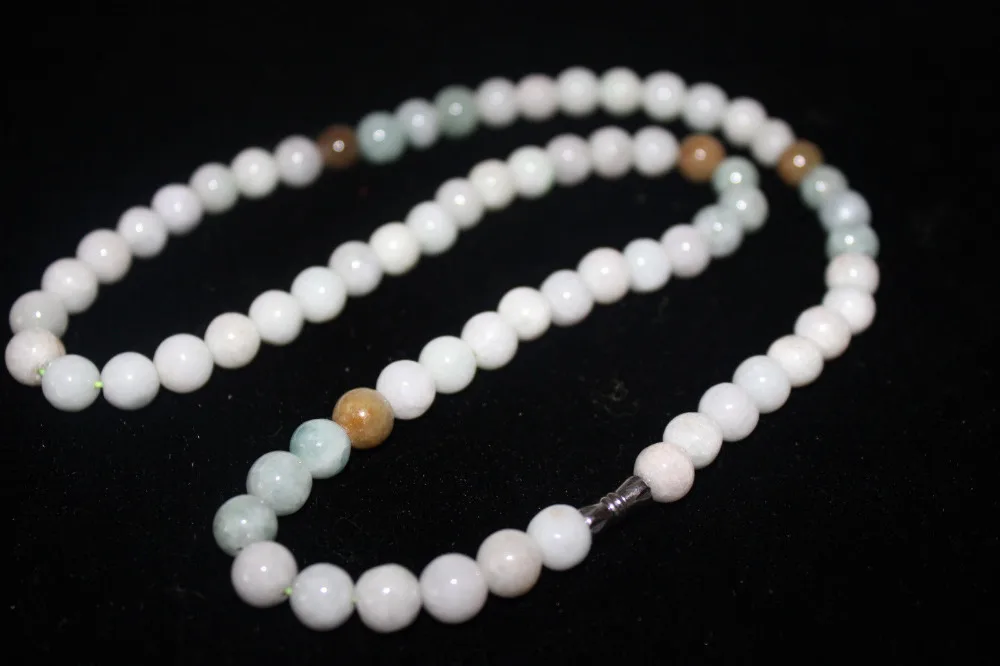 

0001383 Chinese Xinjiang Folk Natural And nephrite Jade Polished Statue Necklace Jewelry