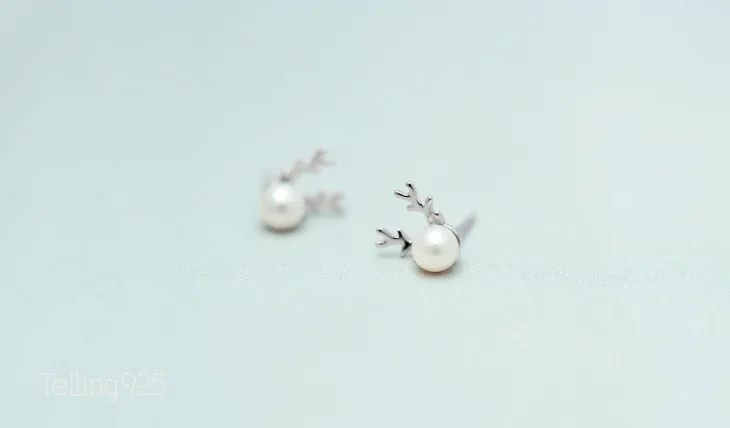 

925 Silver Stud Earrings Fashion Deer Head Pearl Stud Earrings