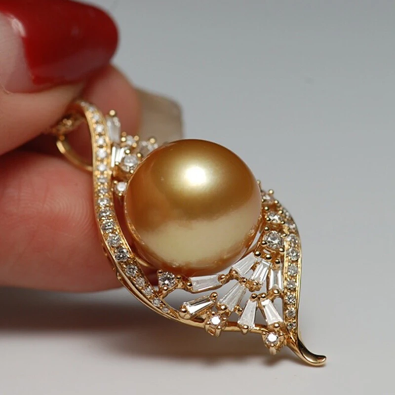 18k gold diamond southsea golden pearl necklace (5)