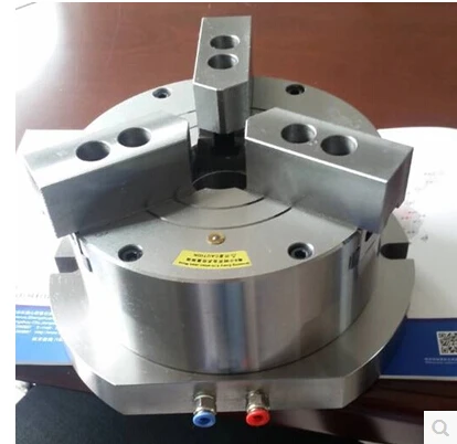 

In the vertical pneumatic chuck with three jaws KL110SQ-3