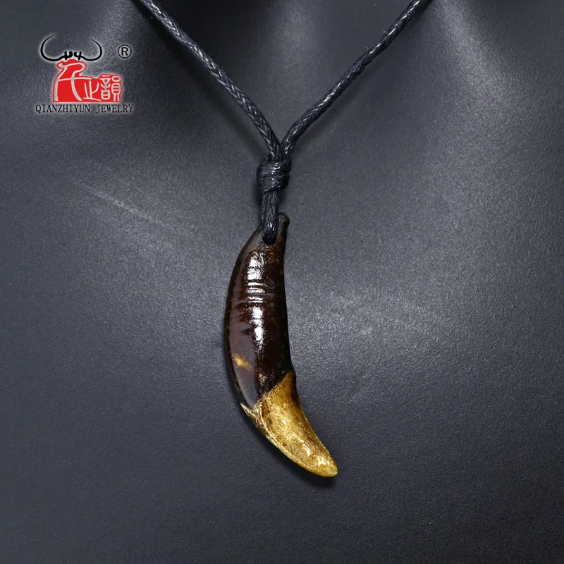 Men's Necklace Woman's Bone Pendant Tibetan Amulet Fangs Real Natural Tooth Vintage Silver Wolf Tooth Charm White Brown Ecru