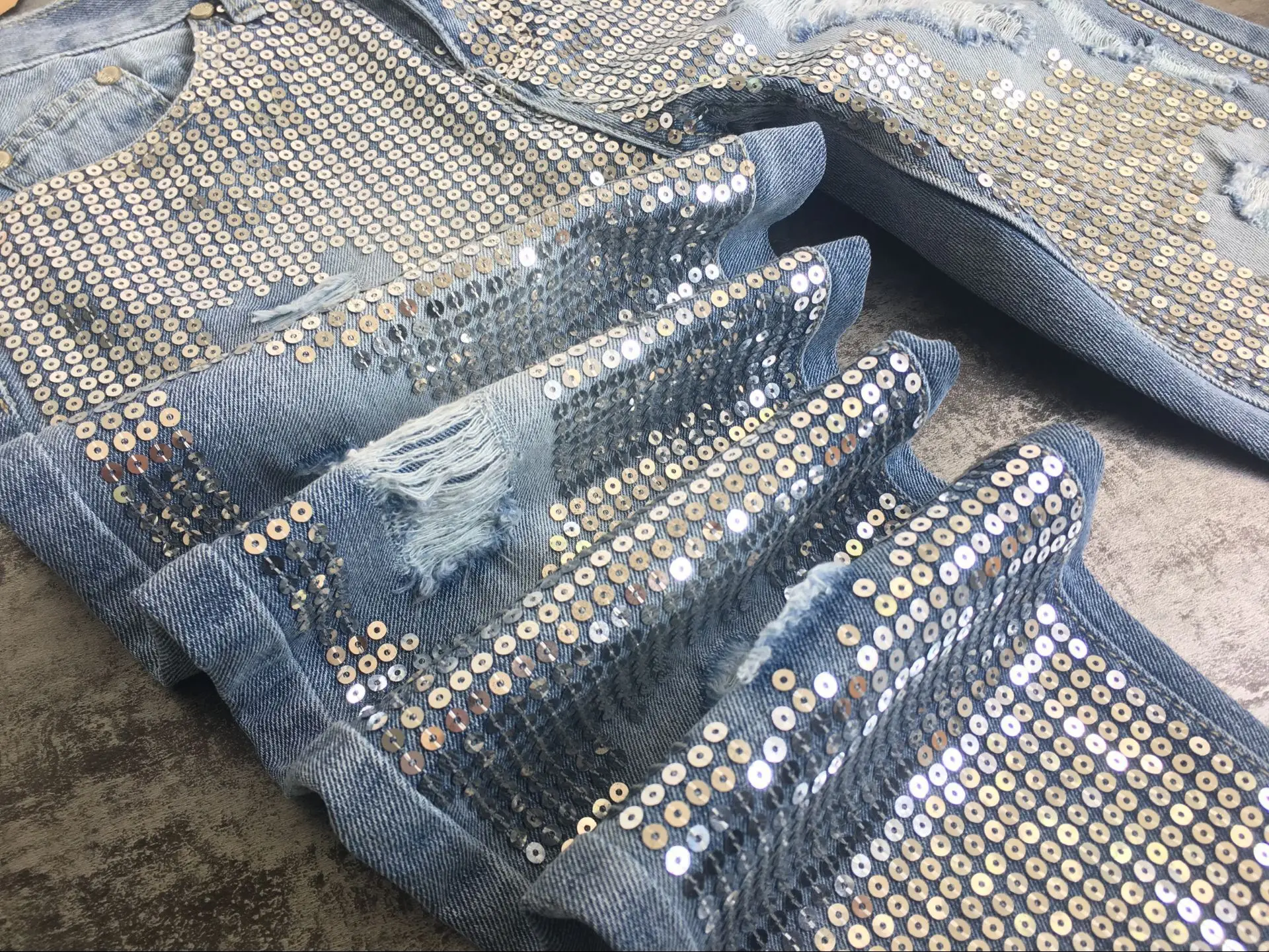 18 Fashion Hole jeans woman ripped jeans for women jeans Sequined mujer femme denim jean pants Scratched pantalones feminino 22 18 Fashion Hole jeans woman ripped jeans for women jeans Sequined mujer femme denim jean pants Scratched pantalones feminino 22