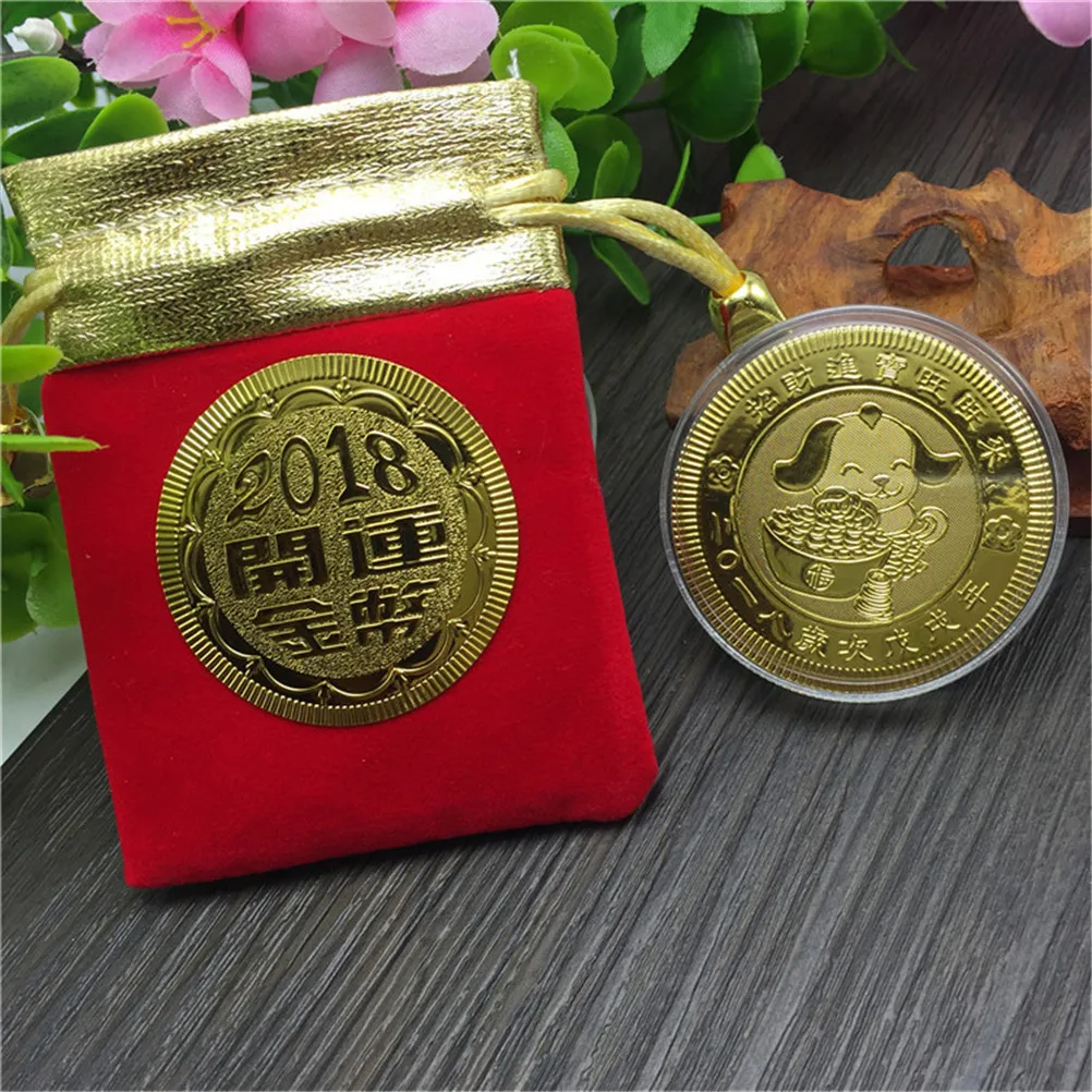 Lucky Character Beautiful Year of the Dog Plated Gold Souvenir Coin 2018 Chinese Souvenir Coin Replica Business Tourism Gift