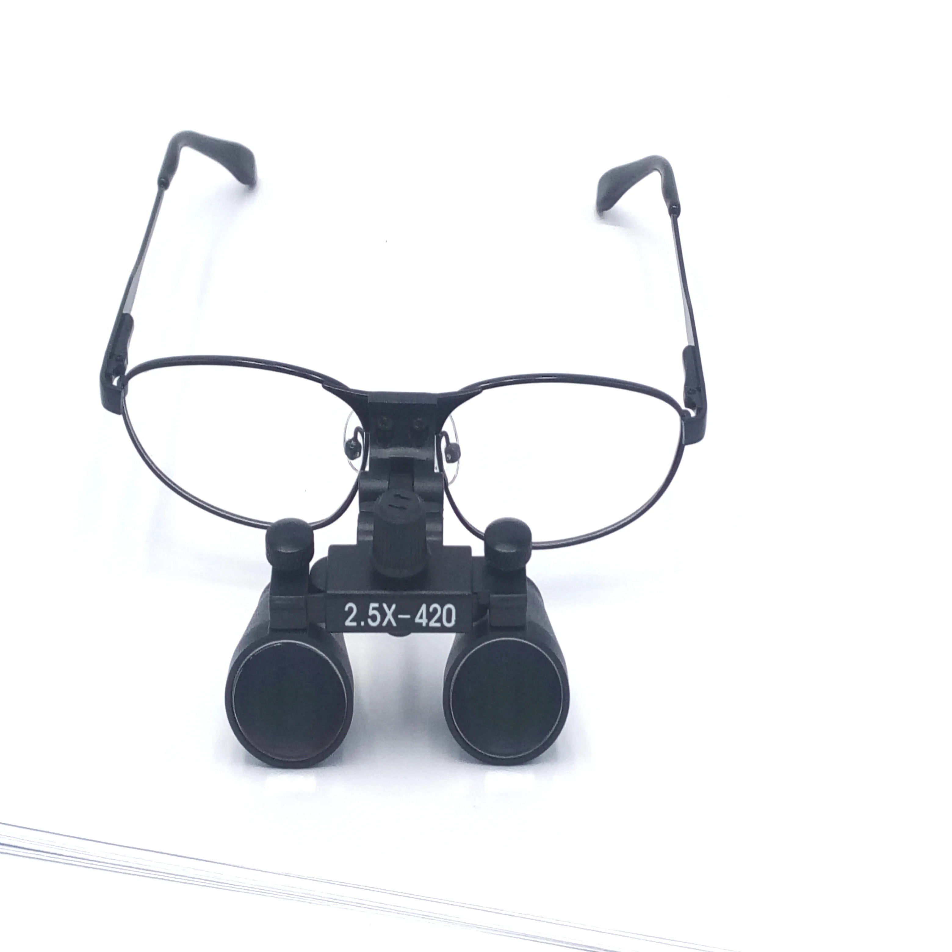 

Dental Materials 2.5X Loupe with Metal Frame