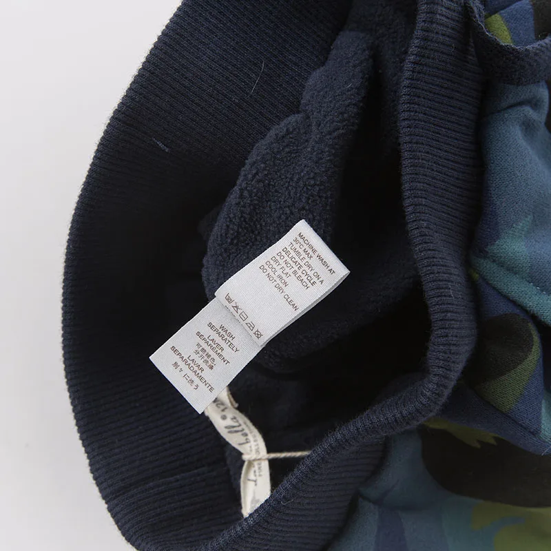 DB6195_0011_6Y3A9850