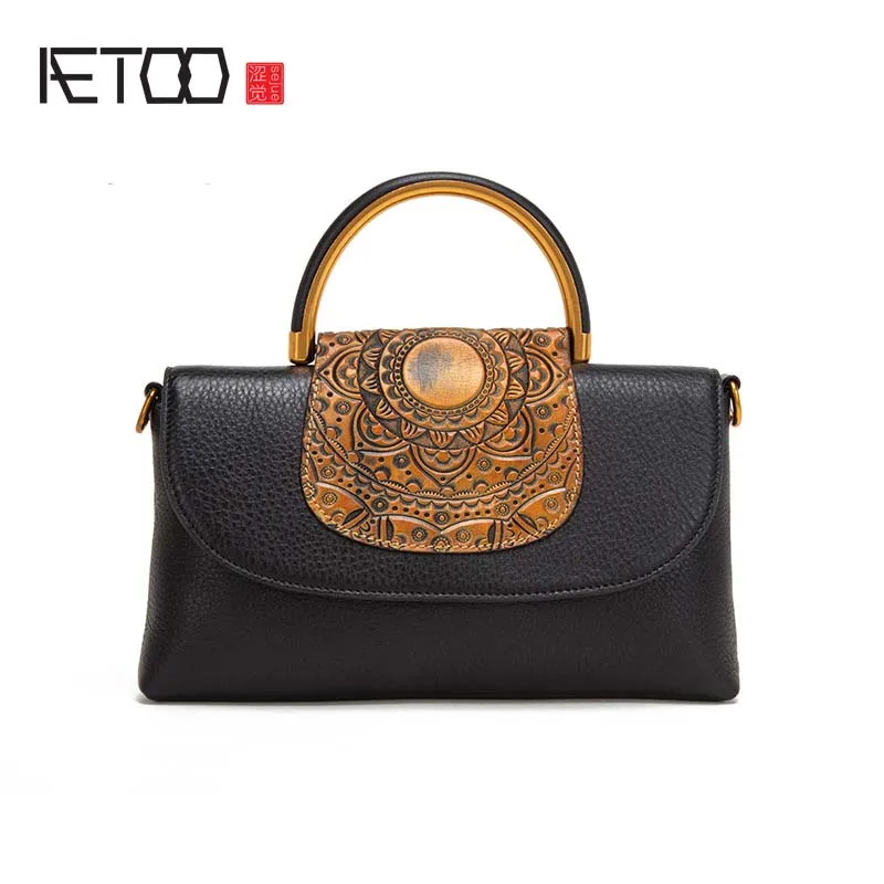 

AETOO 2018 new cow leather handbag retro first layer cowhide women's handbag embossed pattern shoulder diagonal female handbag