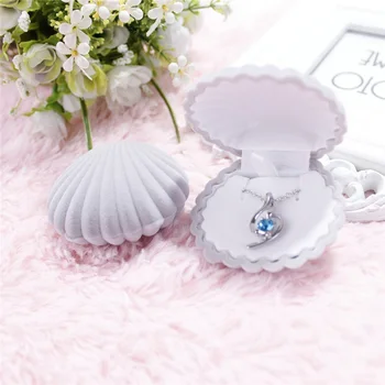 

50pcs Cute Candy Color Wedding Elegant Shell Shape Flocking Jewelry Box Pendant Ring Locket Case New wen6427