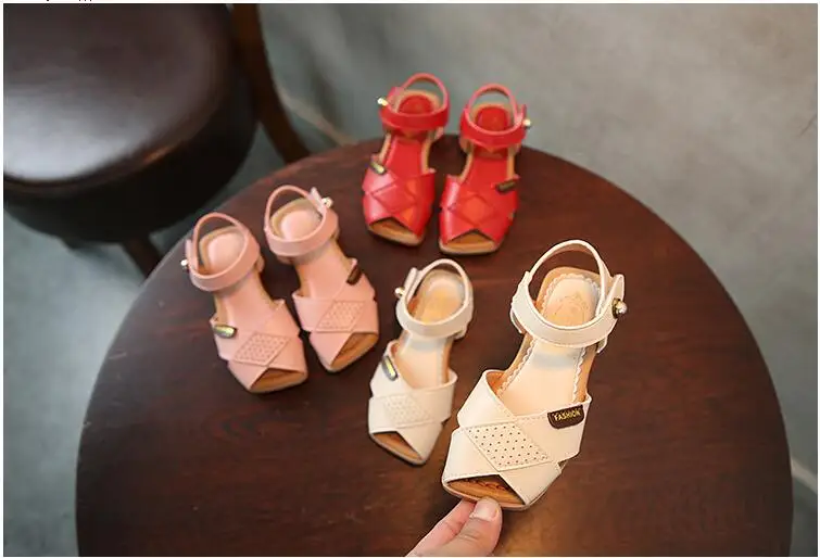 girls sandals (85)