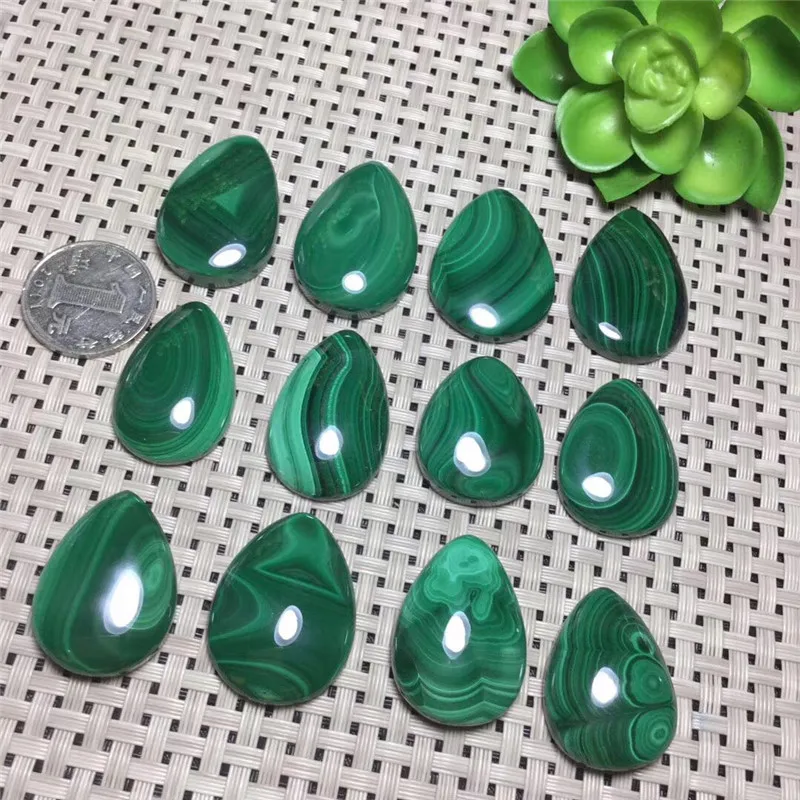 Real Natural Stone polishing green Malachite raw Quartz Stone Pendant for necklace 1pcs Real Natural Stone polishing green Malachite raw Quartz Stone Pendant for necklace 1pcs