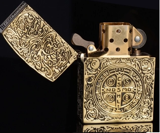 

Wholesale brand Hand-carved 58*39*18MM six side old Vintage gold Constantine lighter armor Edition ZP