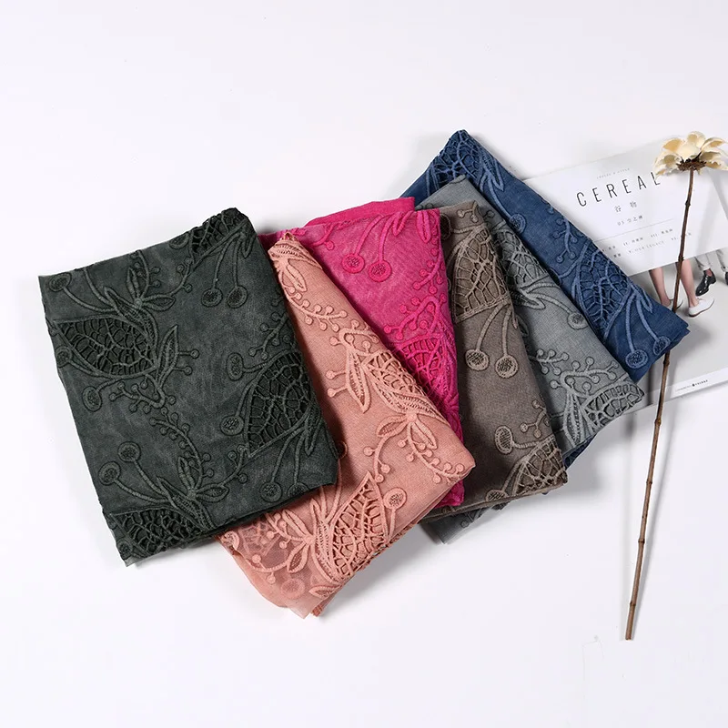 

Vintage lace cotton and linen shawl scarf