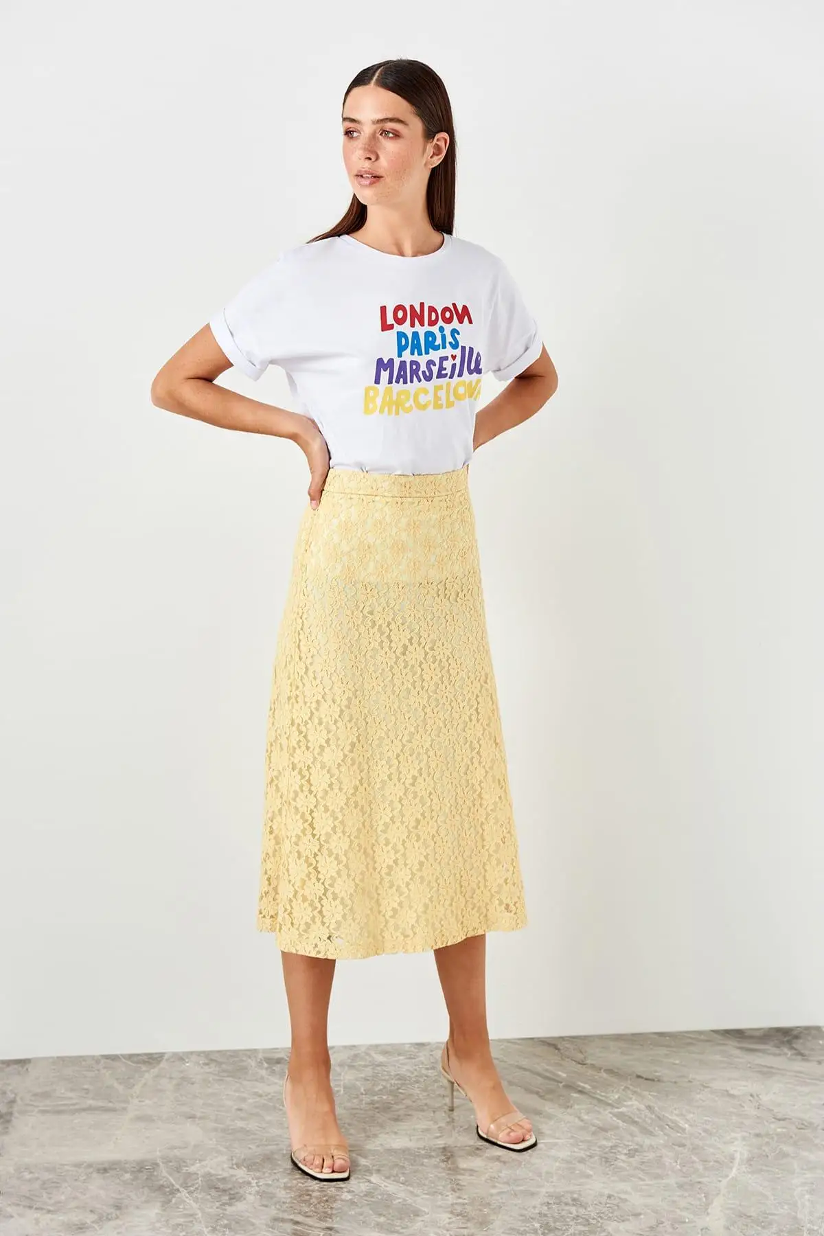 

Trendyol Yellow Knitted Skirt TWOSS19OS0145