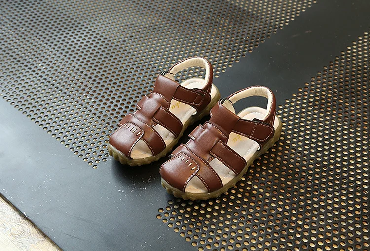 Летние сандалии для младенцев высококачественные кожаные сандалии из искусственной кожи Enfant Garcon мягкая детская обувь милые модные детские сандалии