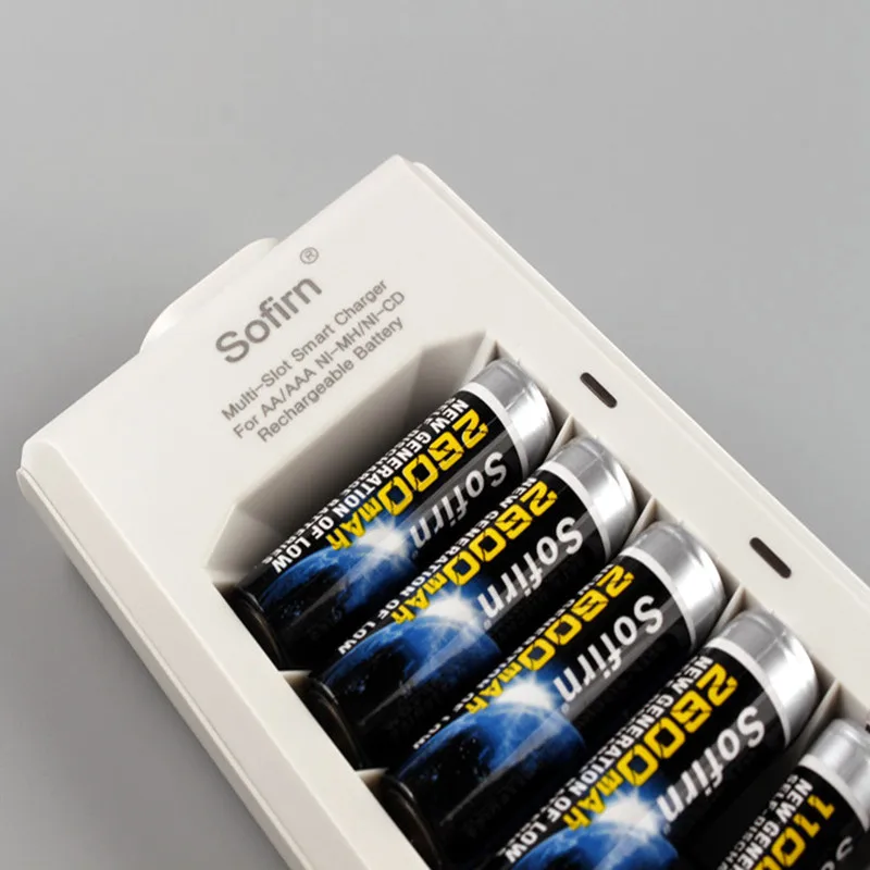 Sofirn 8 слотов Смарт зарядное устройство с индикатором светильник для AA AAA NiMH NiCd перезаряжаемые батареи США/ЕС Plug без батареи
