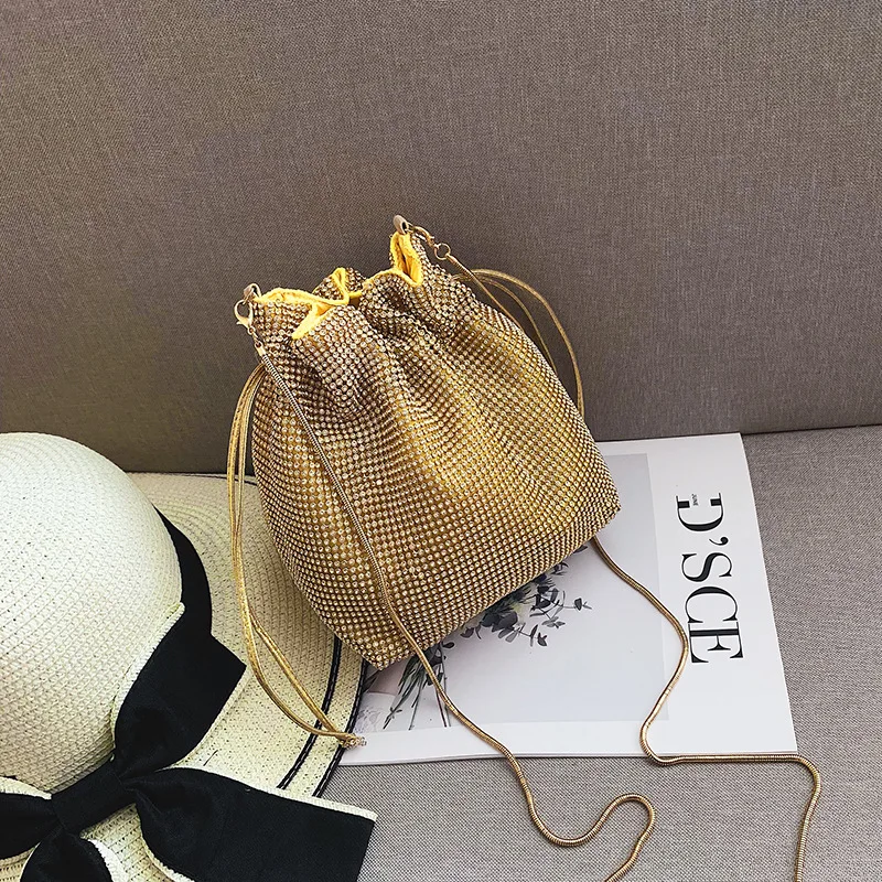 

2019 New Fashion Rhinestone Messenger Bag Chain Portable Lady Bag Handbags All-match Bucket Drawstring Bags Crossbody Bag