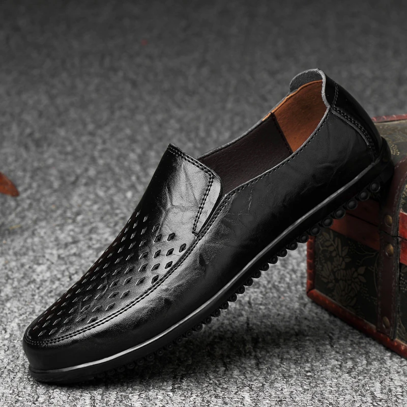 

Summer Leather Men Shoes outdoor Loafers Hole Soft Breathable Male Moccasins Flats Casual Boat Driver Footwear shoes big size 47