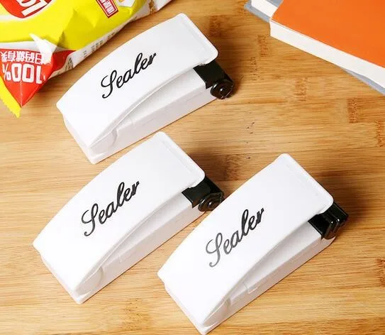 

Magic Sealer Plastic Bags Household Mini Hand Pressure Type Sealing Machine portable food sealer