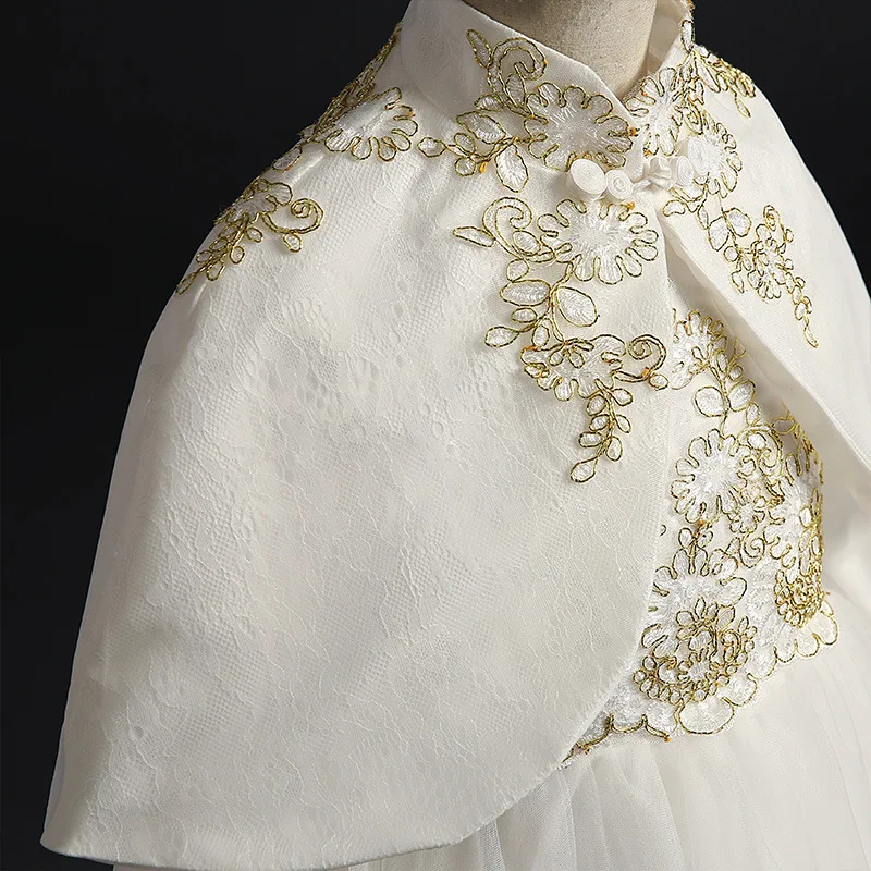 10679416133_838254127