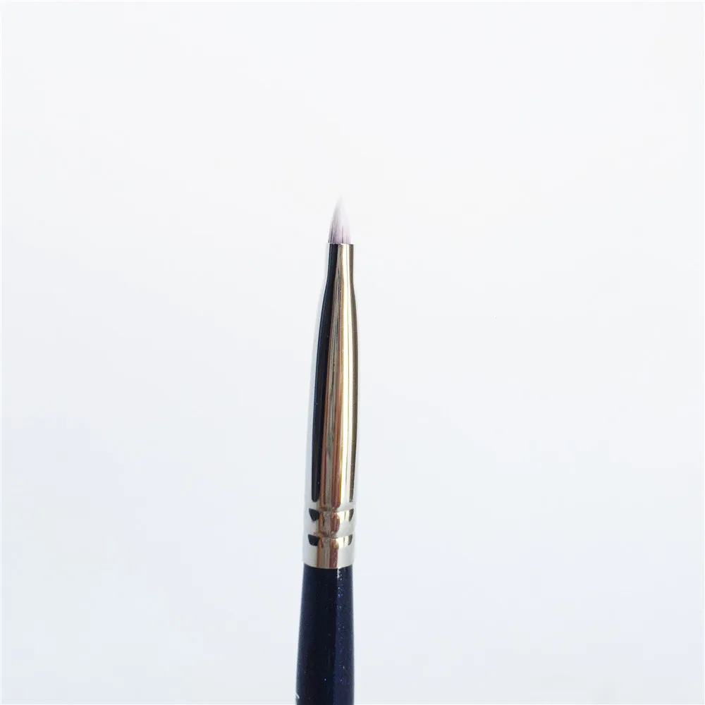 La Beaute 111 Small Shader Brush _ 2