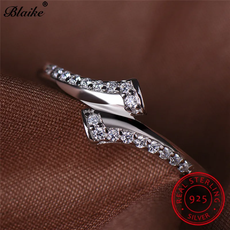 

Blaike 925 Sterling Silver Rings For Women Vintage White Sapphire Stone Dainty Minimalist Wedding Bands Bridal Engagement Ring