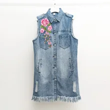 2017 Spring Autumn New Vintage Flowers Embroidered Long Denim Vest Coat Women Casual Pocket Sleeveless Lapel Hole Jean Jackets