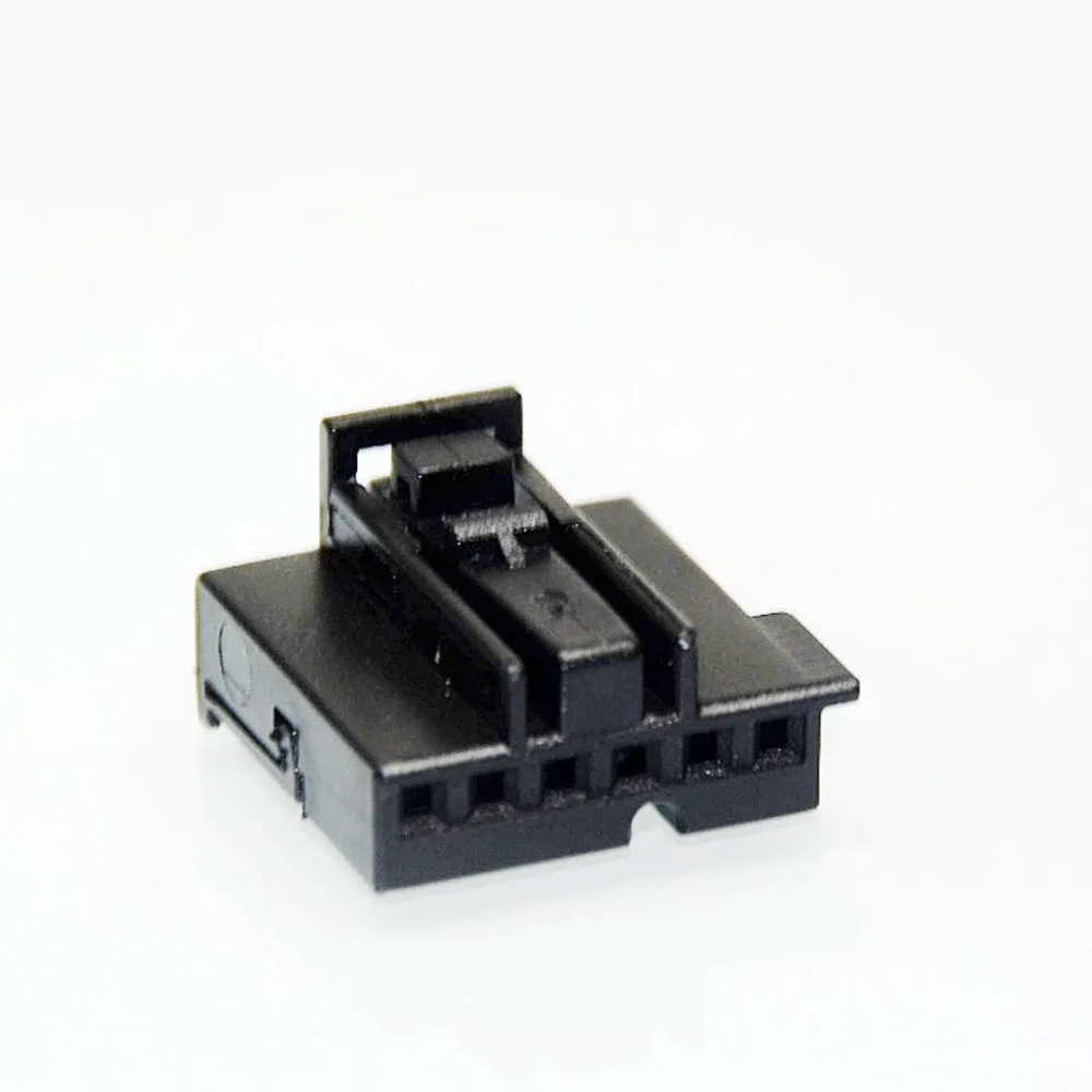  2/4/6 Pin/way female Keyless antenna plugDoor light/ambient light plug electrical connector for Mer