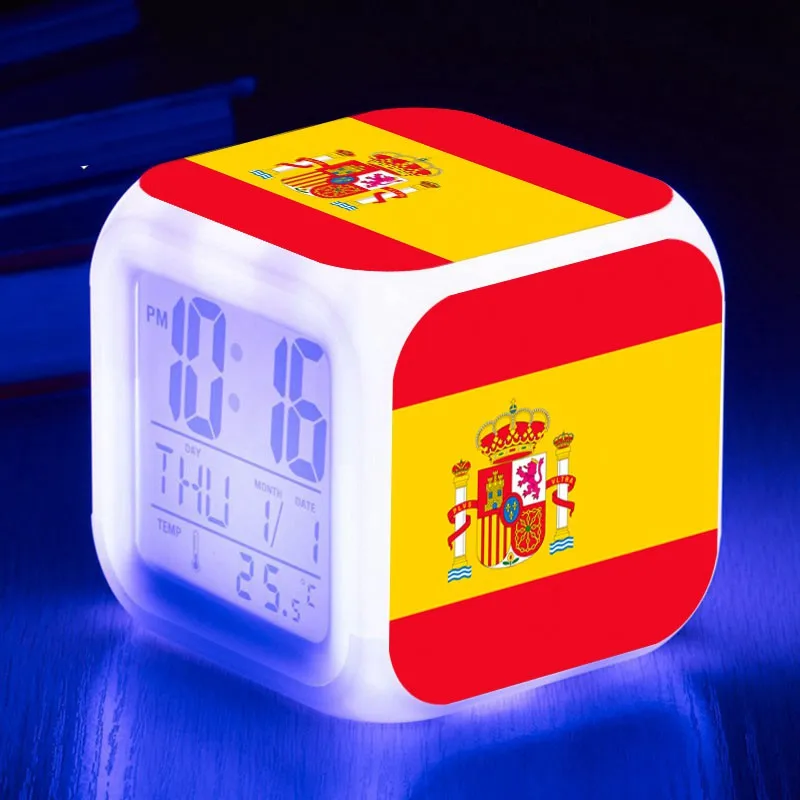 Рождественские игрушки Дети светодиодный цифровой будильник флаг Украины часы Цвет Изменение проснуться часы reloj despertador wekker reveil - Цвет: Spain