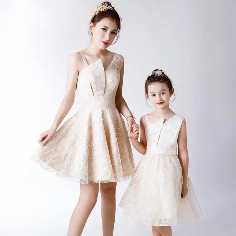 

Mother Daughter Wedding Dress Ball Gown Princess elegant dress 2019 summer Sexy backless sleeveless robe veintage vestido Y938