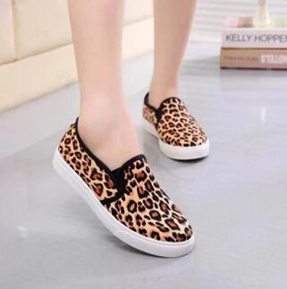 Zarra ботинки леопардовые. Туфли с леопардовым принтом. Обувь женская леопардовый принт. Туфли с леопардовой подошвой. Леопардовая женская обувь.