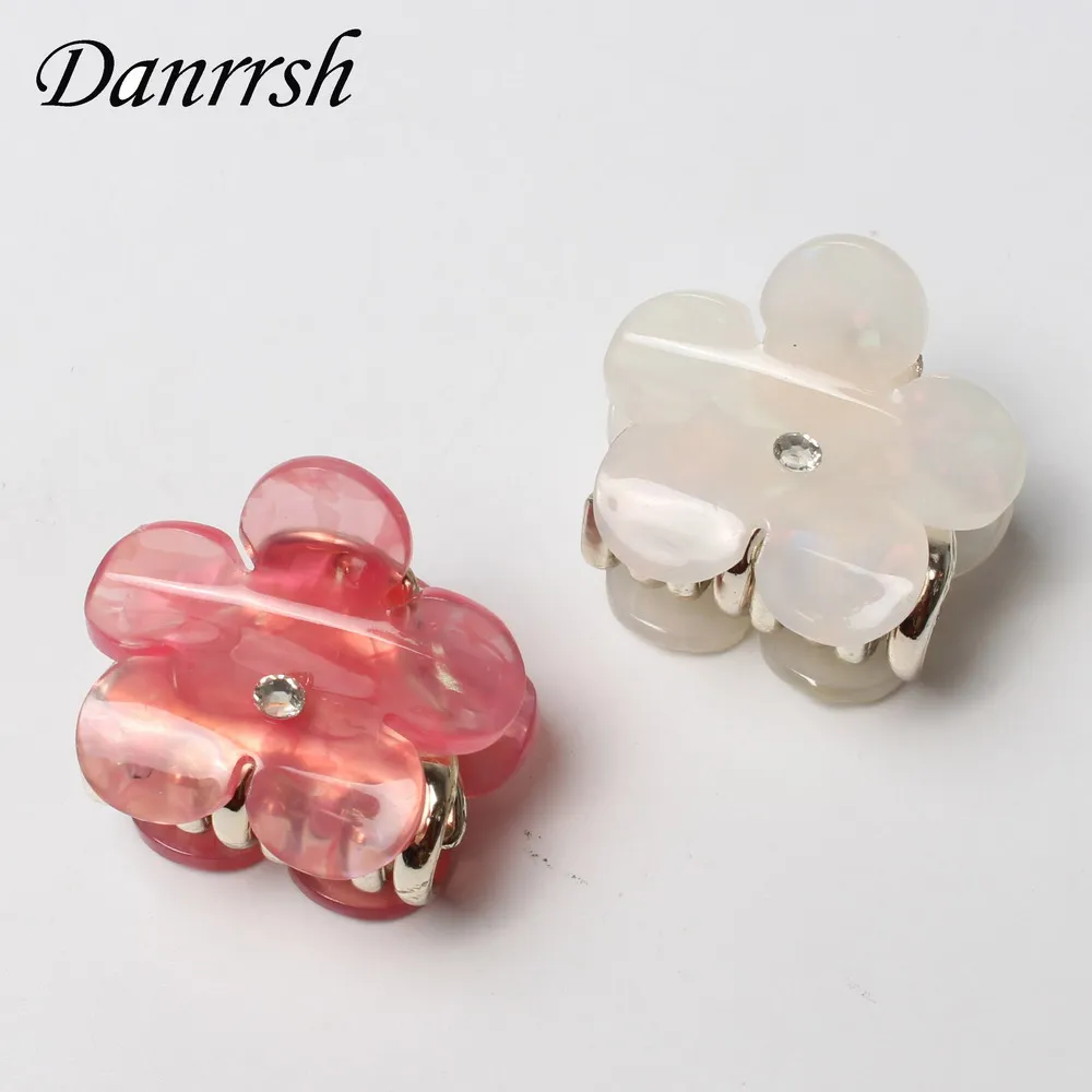

2PCS 4CM Five Petal Flower Hair Clip For Wemen Girls Acrylic Hair Claws Hair Accessories Hold A Moderate Amount Of Hair Hairpin