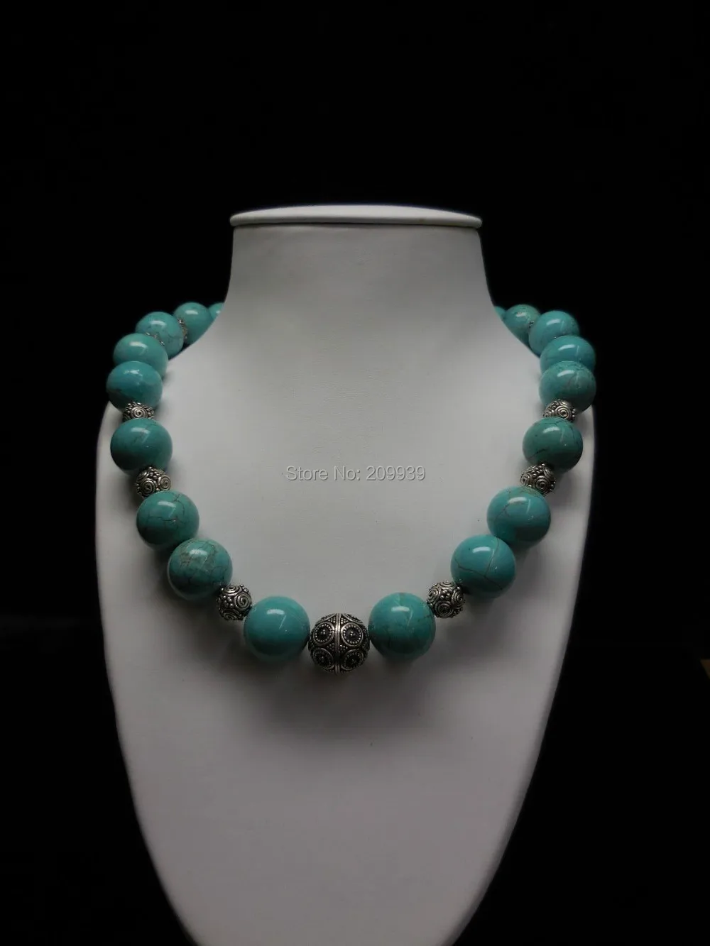 

huij 00977 Turquoise Necklace 17mm Round Beaded