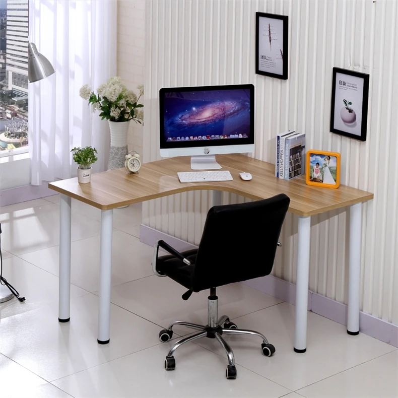 Белый угловой компьютерный стол с подсветкой - фото