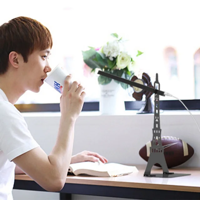 1 Шт. Горячая Регулируемый Угол Париж Эйфелева Башня Съемный Светодиодные Настольные Лампы, Настольные Светильники