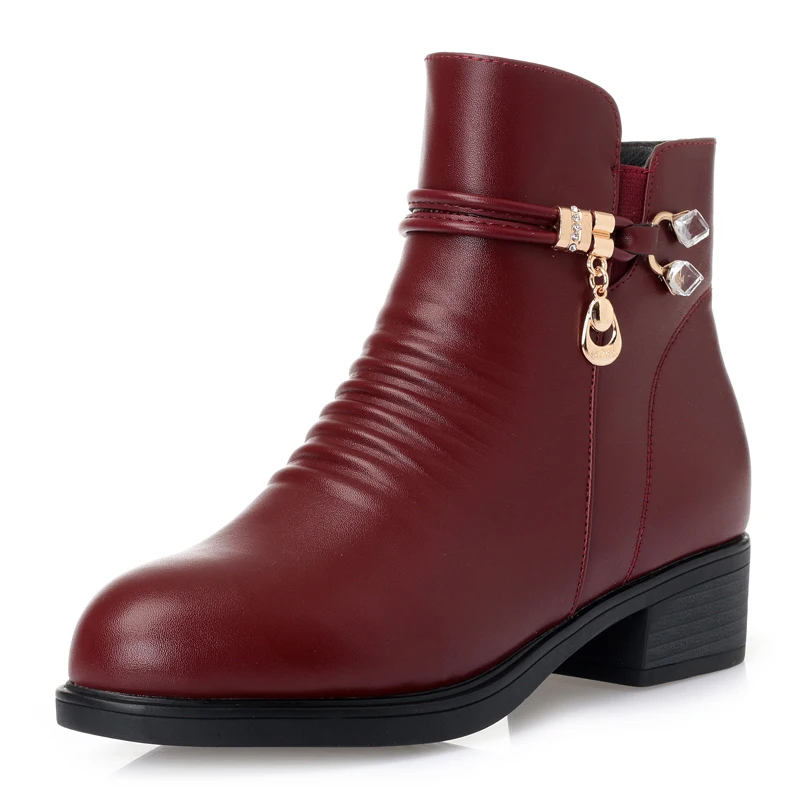 

Winter mother cotton shoes leather thick velvet warm women's shoes snow Boots Middle-aged Women Shoes low Heeled Boot