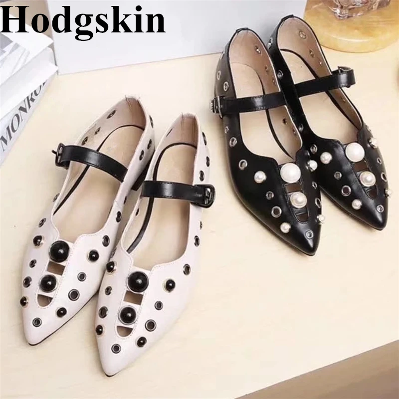 

Elegant Pearl Hollow Buckle Strap Single Shoes Women Soft Leather Square Heel Female Pumps Shallow Dress Party Fashion Footwear