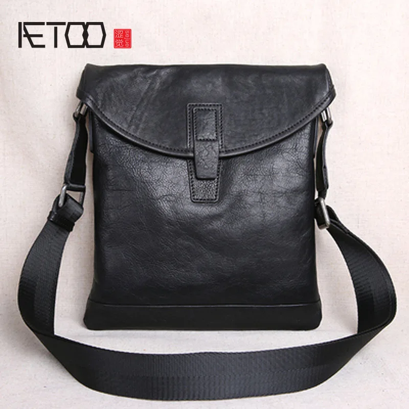 AETOO, первый слой кожи, ультра-тонкая мужская повседневная маленькая сумка на плечо, сумка на плечо, мужская кожаная сумка-мессенджер, новая мужская сумка - Цвет: Черный