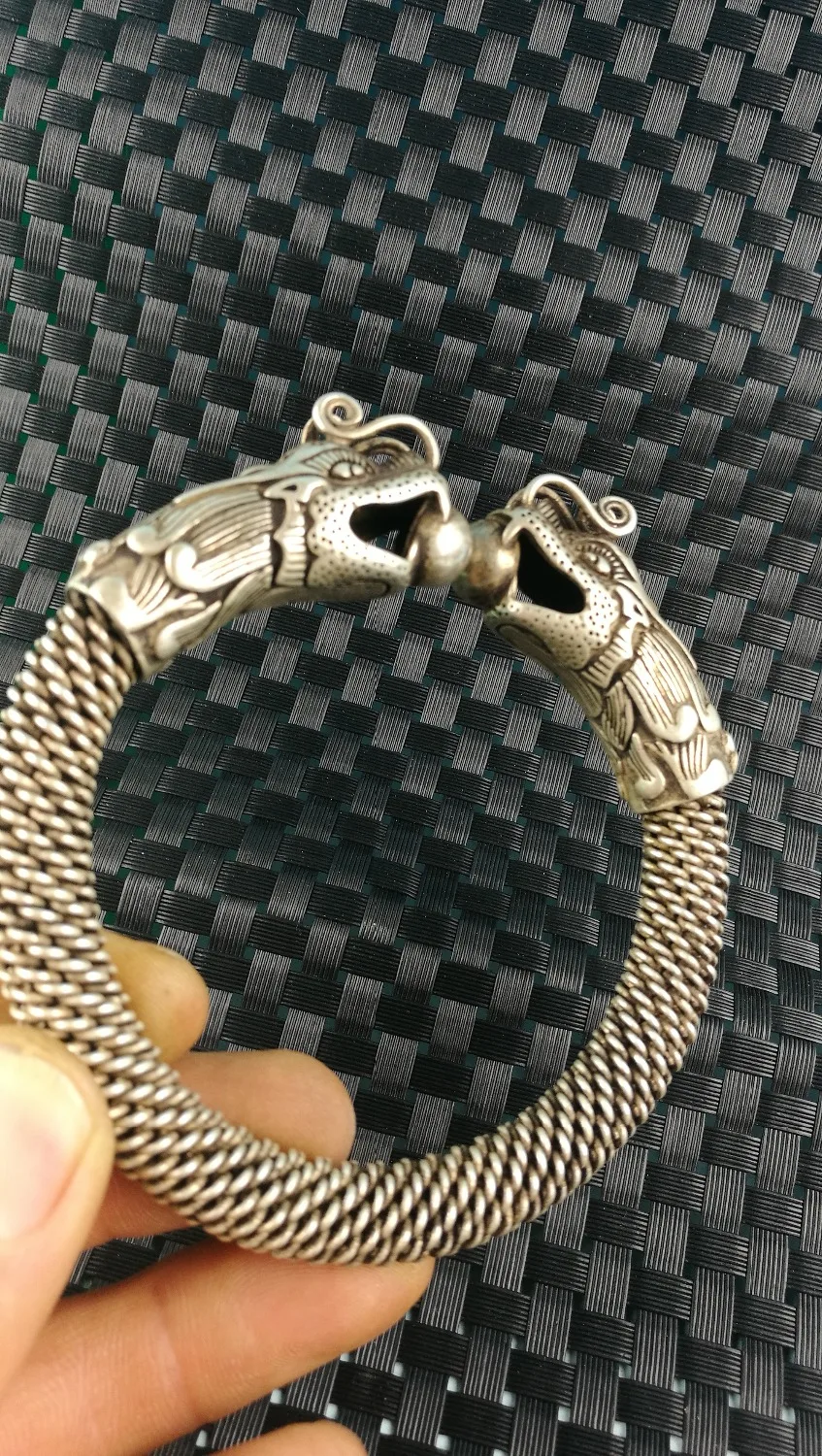 

China old Tibetan silver Carved Double headed Dragon Silver Bracelet