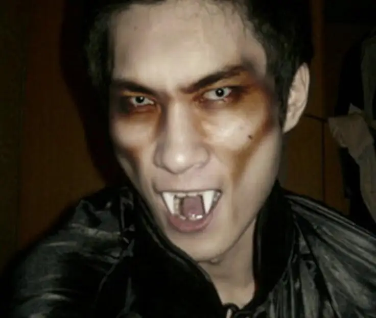 4 pcs/lot Creative Horrific Vampire Teeth Halloween Party Dentures