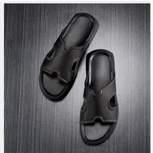 Новинка; стильные мужские модные удобные тапочки из натуральной кожи на плоской подошве; мужские удобные римские шлепанцы черного цвета