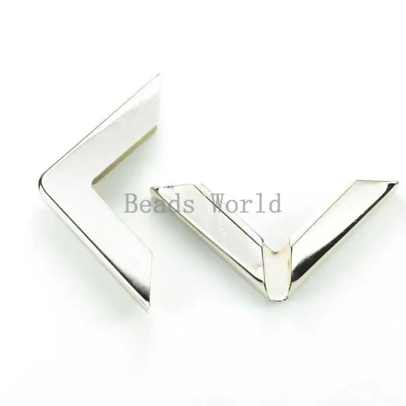 

Wholesale !50 Siver Tone Metal Book Scrapbooking Albums Folders Corner Protectors 42x30mm Free Shipping (W03447 X 1)