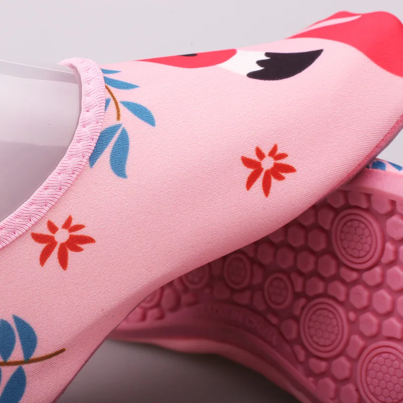 Children Floor Home Shoes Boys and Girls Swimming Beach Shoes Breathable Quick-drying Barefoot Non-slip Skin Care Water Shoes