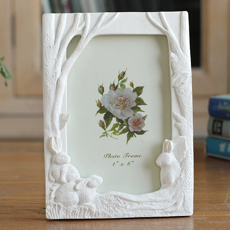 

Hot Selling Newest Creative Photo Frame 6 Inch Three Rabbits with Resin Photo Frame The Rabbit Tree Painted Household Ornaments